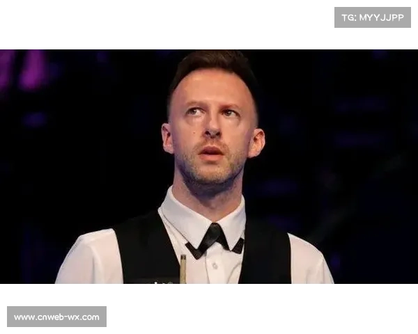 特鲁姆普马甲口袋设计，实用性与传统平衡